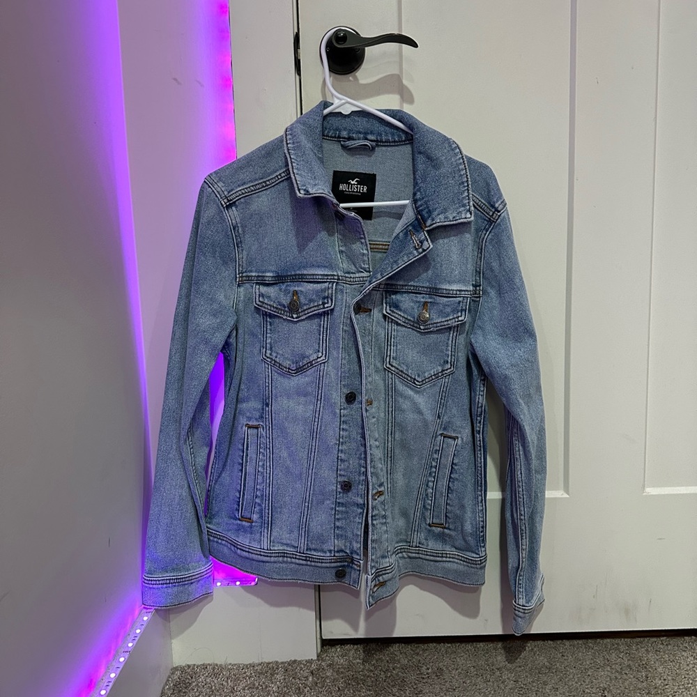Lightwash Denim Jacket